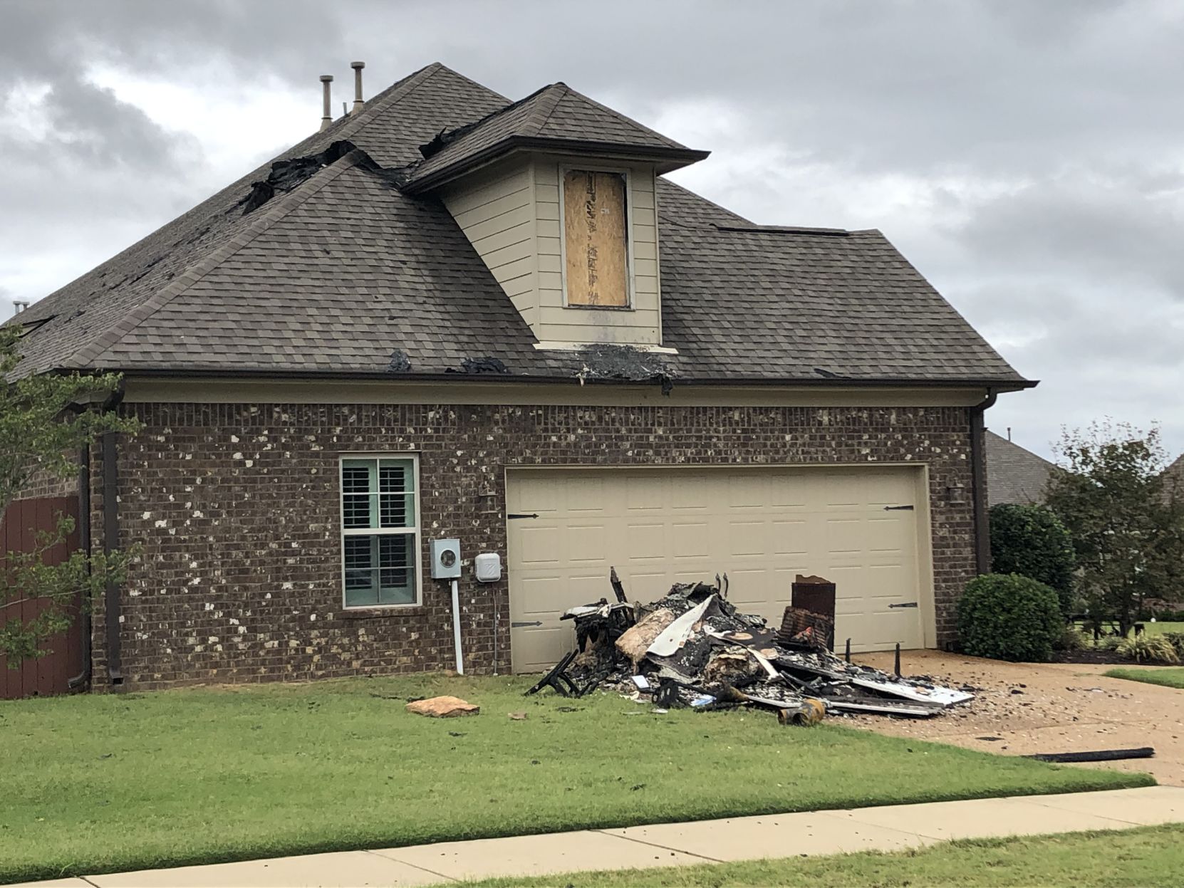 Lightning damages Hernando home